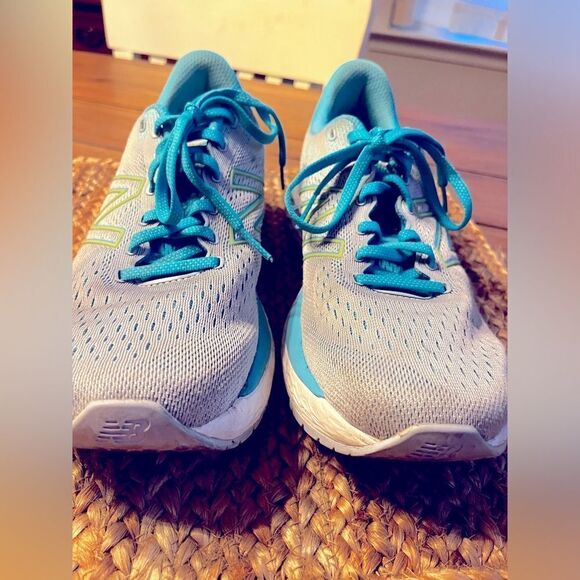 New Balance Women's Blue Running Shoes; Size 10; GREAT CONDITION - Picture 11 of 14